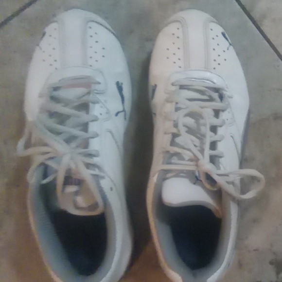 Puma sneakers size 8/men - Picture 2 of 3